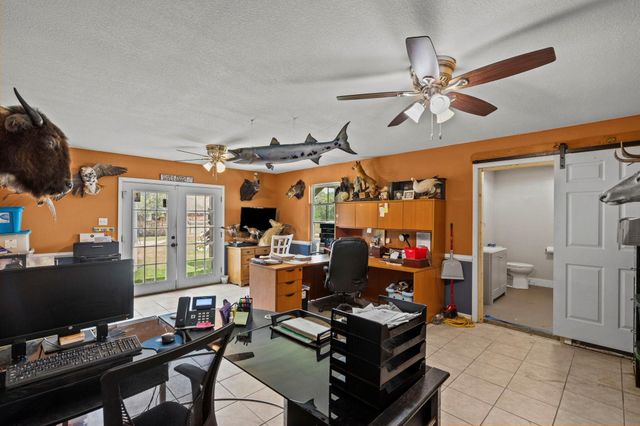 7009 Avenue R, Santa Fe, TX 77510