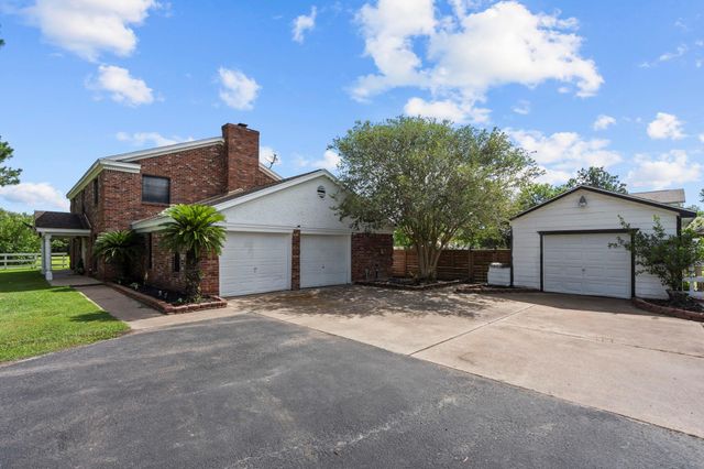 7009 Avenue R, Santa Fe, TX 77510
