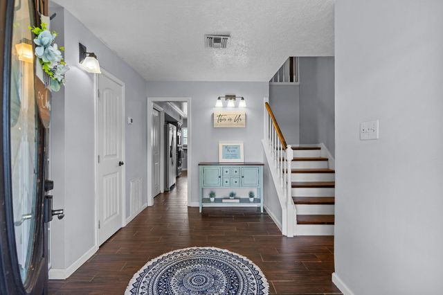 7009 Avenue R, Santa Fe, TX 77510