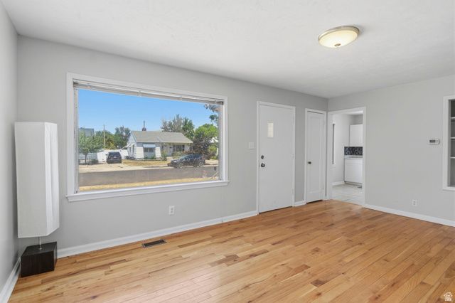 831 W MONTAGUE AVE, Salt Lake City, UT 84104