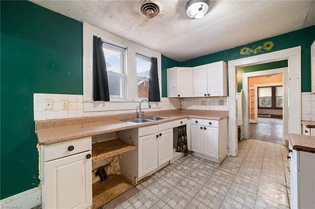 454 Lockland Avenue, Winston-salem, NC 27103