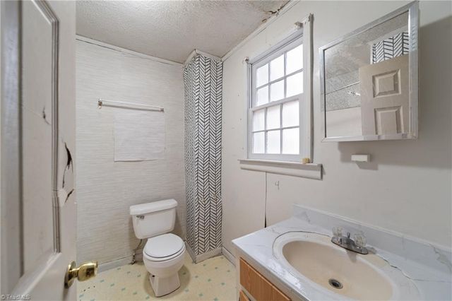 454 Lockland Avenue, Winston-salem, NC 27103