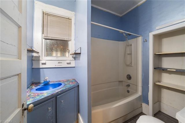 454 Lockland Avenue, Winston-salem, NC 27103