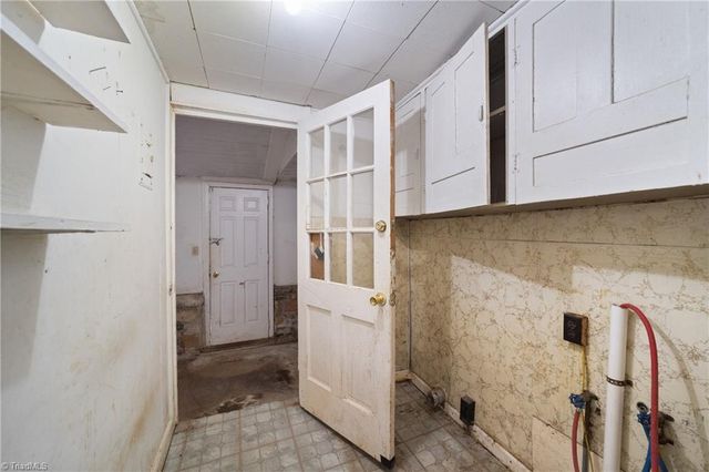 454 Lockland Avenue, Winston-salem, NC 27103