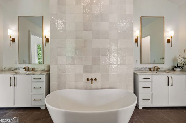 95 Blackland Road NW, Atlanta, GA 30342