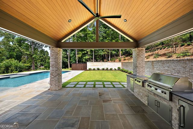 95 Blackland Road NW, Atlanta, GA 30342