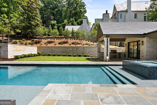 95 Blackland Road NW, Atlanta, GA 30342