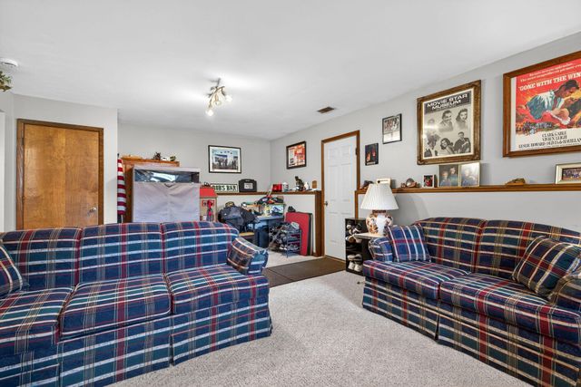 340 Independence Drive, Valparaiso, IN 46383