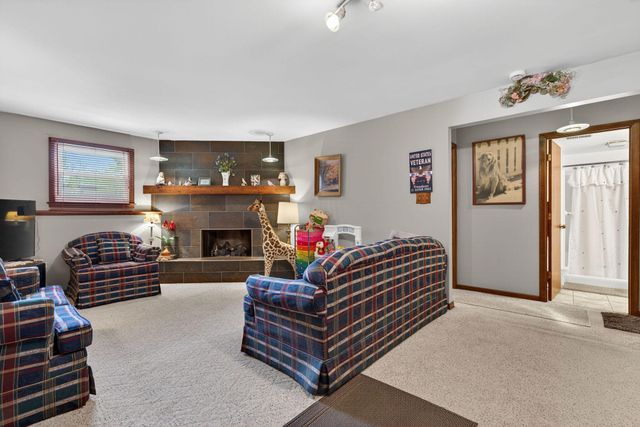 340 Independence Drive, Valparaiso, IN 46383