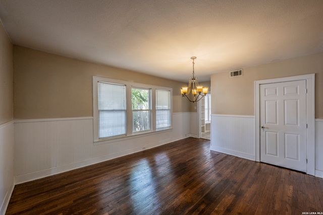 301 FURR DR, San Antonio, TX 78201