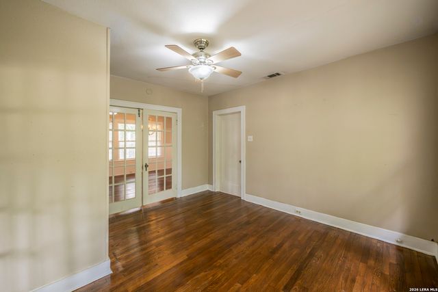301 FURR DR, San Antonio, TX 78201