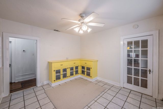 301 FURR DR, San Antonio, TX 78201