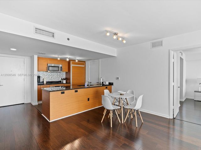 50 Biscayne Blvd 3308, Miami, FL 33132