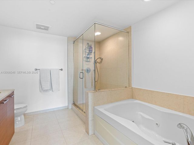 50 Biscayne Blvd 3308, Miami, FL 33132