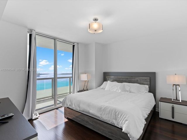 50 Biscayne Blvd 3308, Miami, FL 33132