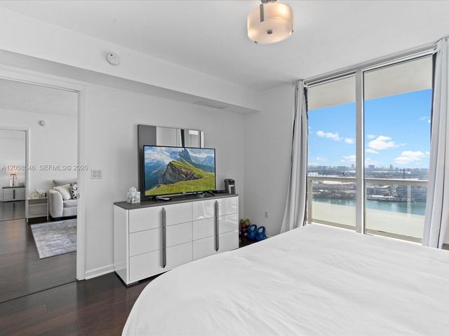 50 Biscayne Blvd 3308, Miami, FL 33132