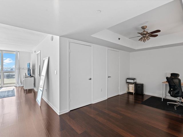 50 Biscayne Blvd 3308, Miami, FL 33132