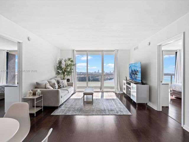 50 Biscayne Blvd 3308, Miami, FL 33132