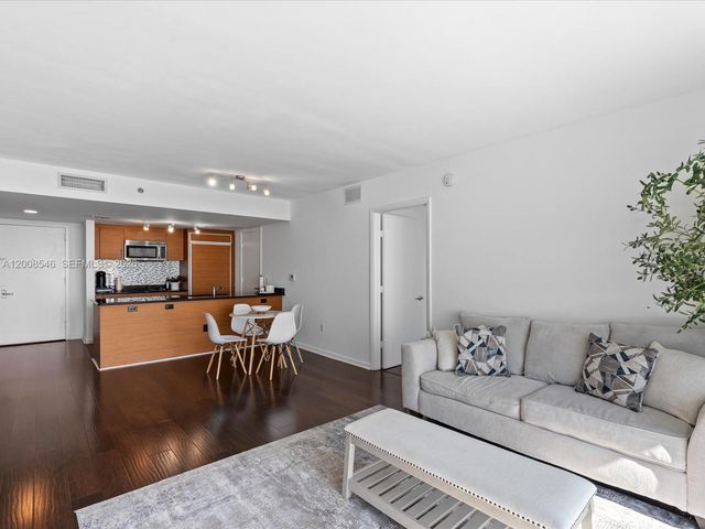 50 Biscayne Blvd 3308, Miami, FL 33132