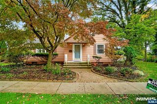 30 Oakridge Road, West Orange, NJ 07052