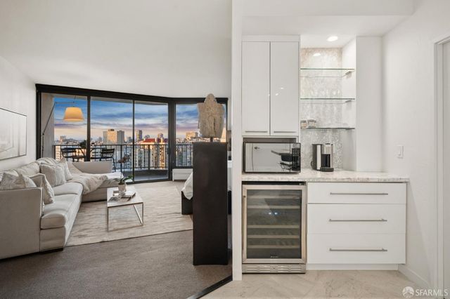 1200 Gough Street 17B, San Francisco, CA 94109