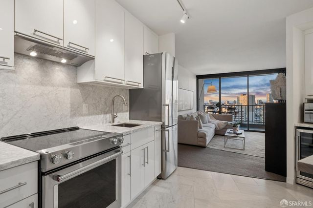 1200 Gough Street 17B, San Francisco, CA 94109