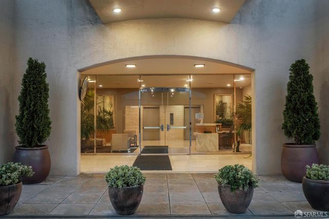 1200 Gough Street 17B, San Francisco, CA 94109