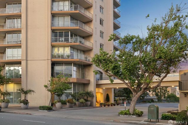 1200 Gough Street 17B, San Francisco, CA 94109