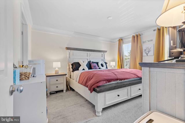 11373 TOLKIEN AVE, White Plains, MD 20695