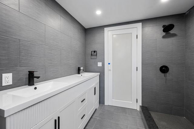 126 Captain Small Road, South Yarmouth, MA 02664