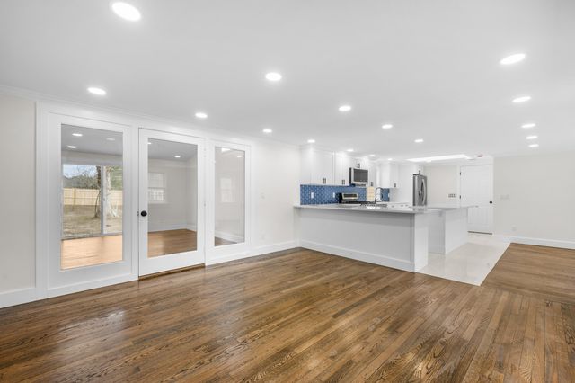 126 Captain Small Road, South Yarmouth, MA 02664