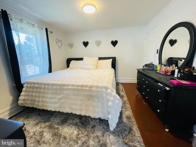 808 N OSWEGO ST, Allentown, PA 18109
