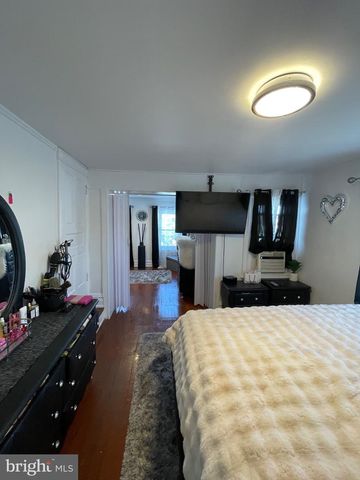 808 N OSWEGO ST, Allentown, PA 18109