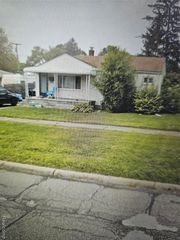 25383 Lawn Street, Roseville, MI 48066