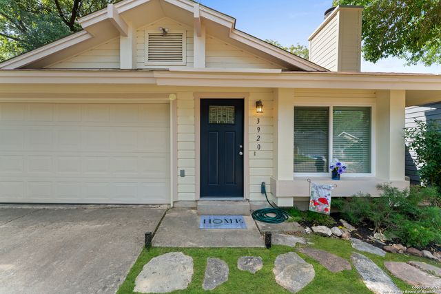 3920 Chimney Springs, San Antonio, TX 78247