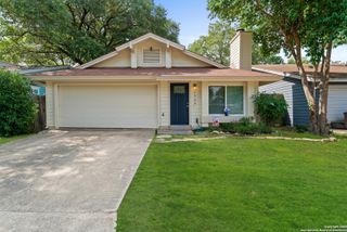 3920 Chimney Springs, San Antonio, TX 78247