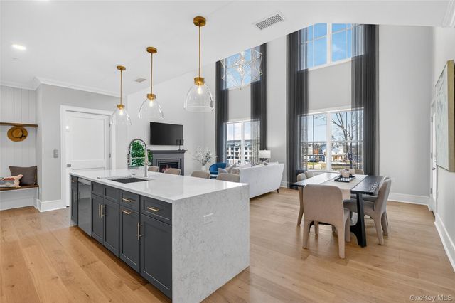 1806 Soundview Court, Yorktown Heights, NY 10598