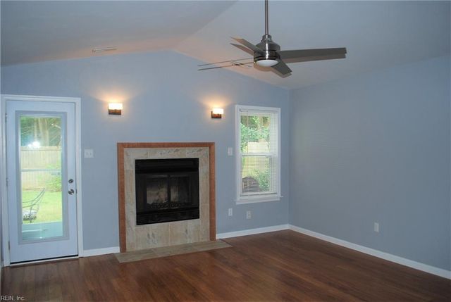 1540 Hummingbird LN, Virginia Beach, VA 23454