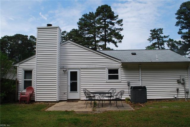 1540 Hummingbird LN, Virginia Beach, VA 23454