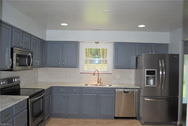 1540 Hummingbird LN, Virginia Beach, VA 23454