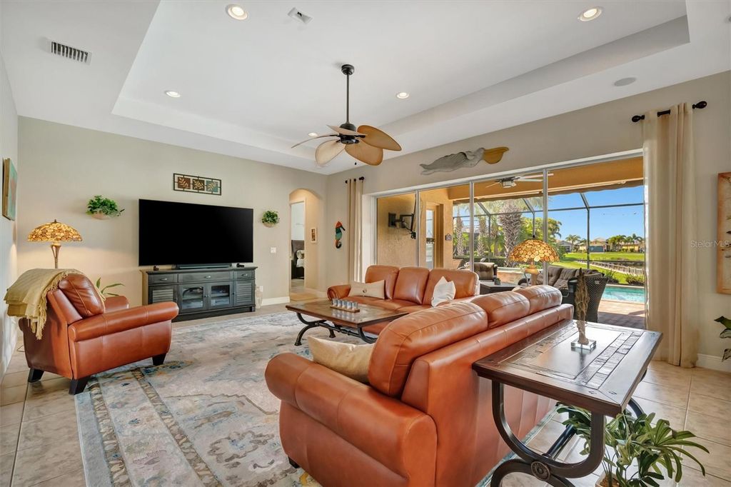 Image 26 of property listing at 1022 KESTREL COURT, Bradenton, FL 34208