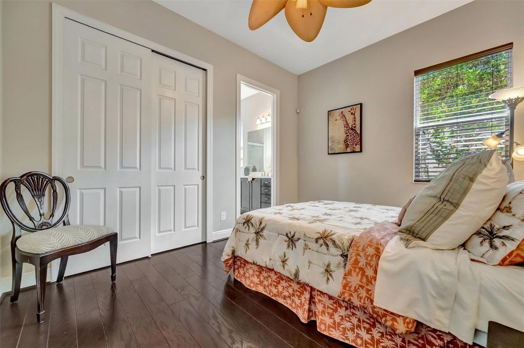 Image 39 of property listing at 1022 KESTREL COURT, Bradenton, FL 34208