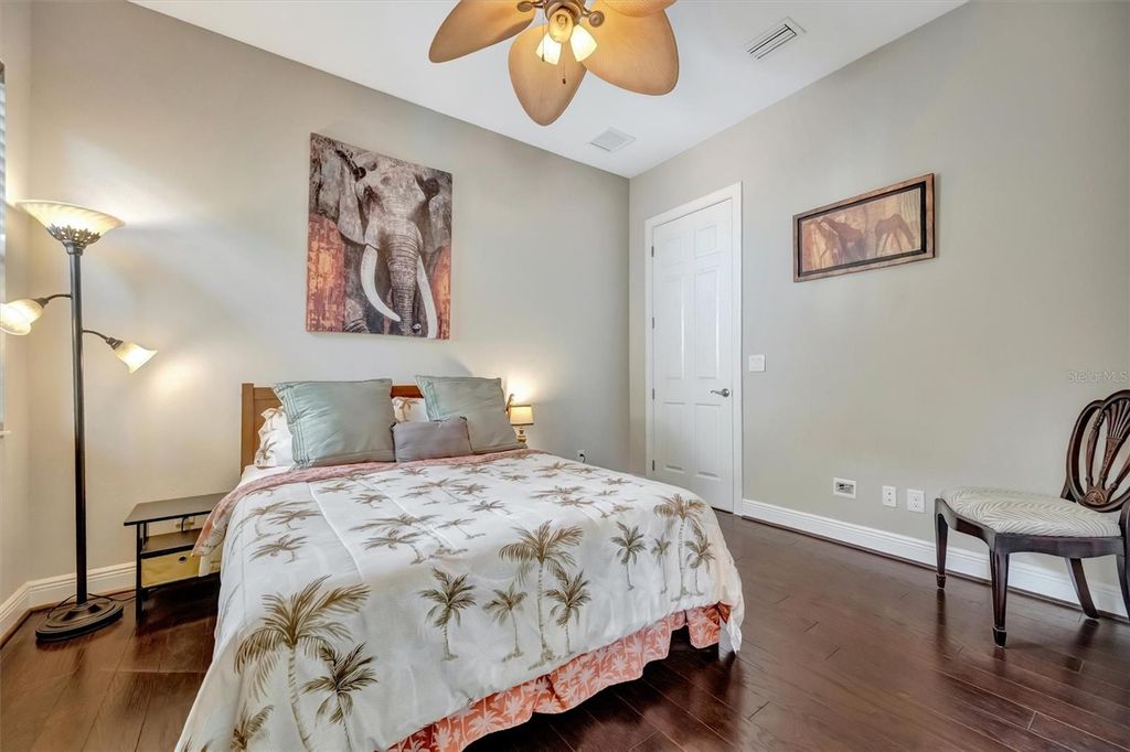 Image 40 of property listing at 1022 KESTREL COURT, Bradenton, FL 34208