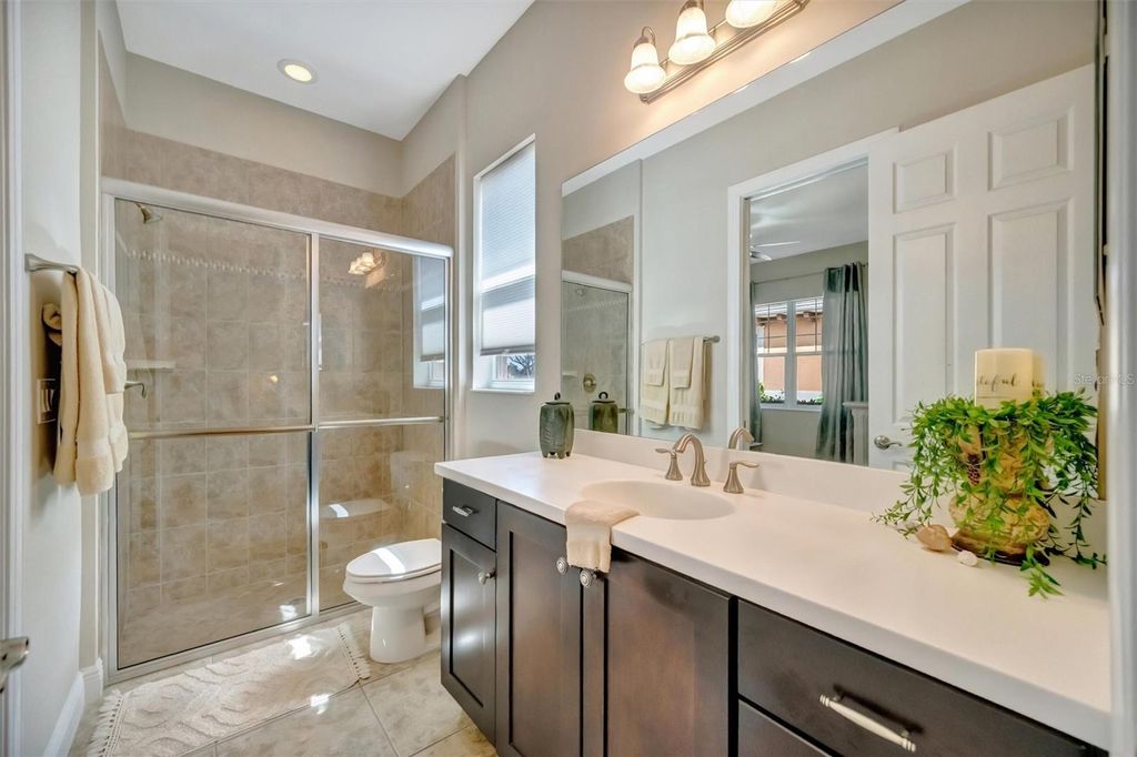 Image 41 of property listing at 1022 KESTREL COURT, Bradenton, FL 34208