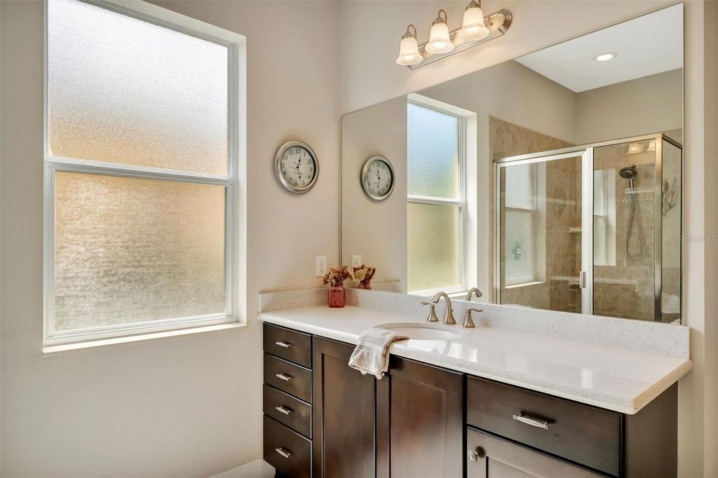 Image 45 of property listing at 1022 KESTREL COURT, Bradenton, FL 34208