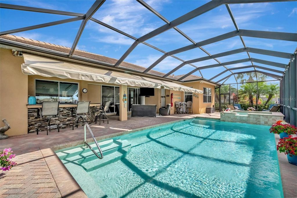 Image 72 of property listing at 1022 KESTREL COURT, Bradenton, FL 34208