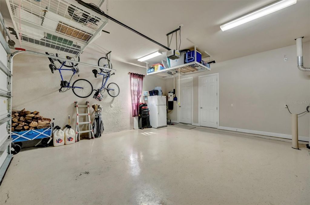 Image 79 of property listing at 1022 KESTREL COURT, Bradenton, FL 34208