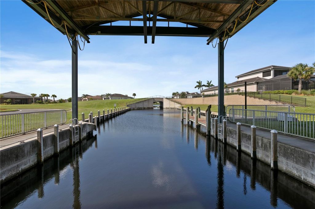 Image 97 of property listing at 1022 KESTREL COURT, Bradenton, FL 34208