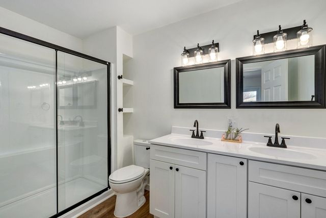 2308 E Latoka Street, Springfield, MO 65804