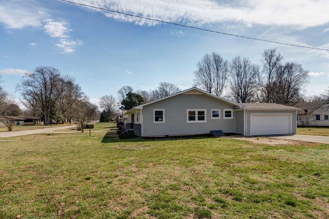 2308 E Latoka Street, Springfield, MO 65804